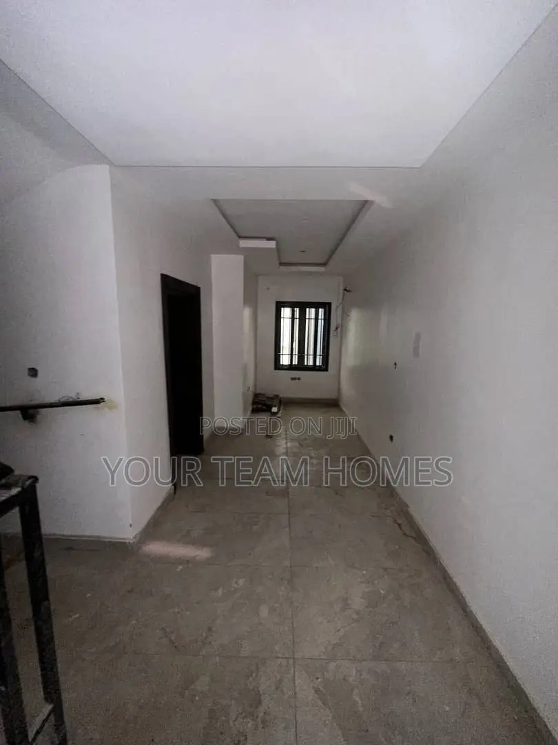 4bdrm Townhouse/Terrace in Garki 2 for sale