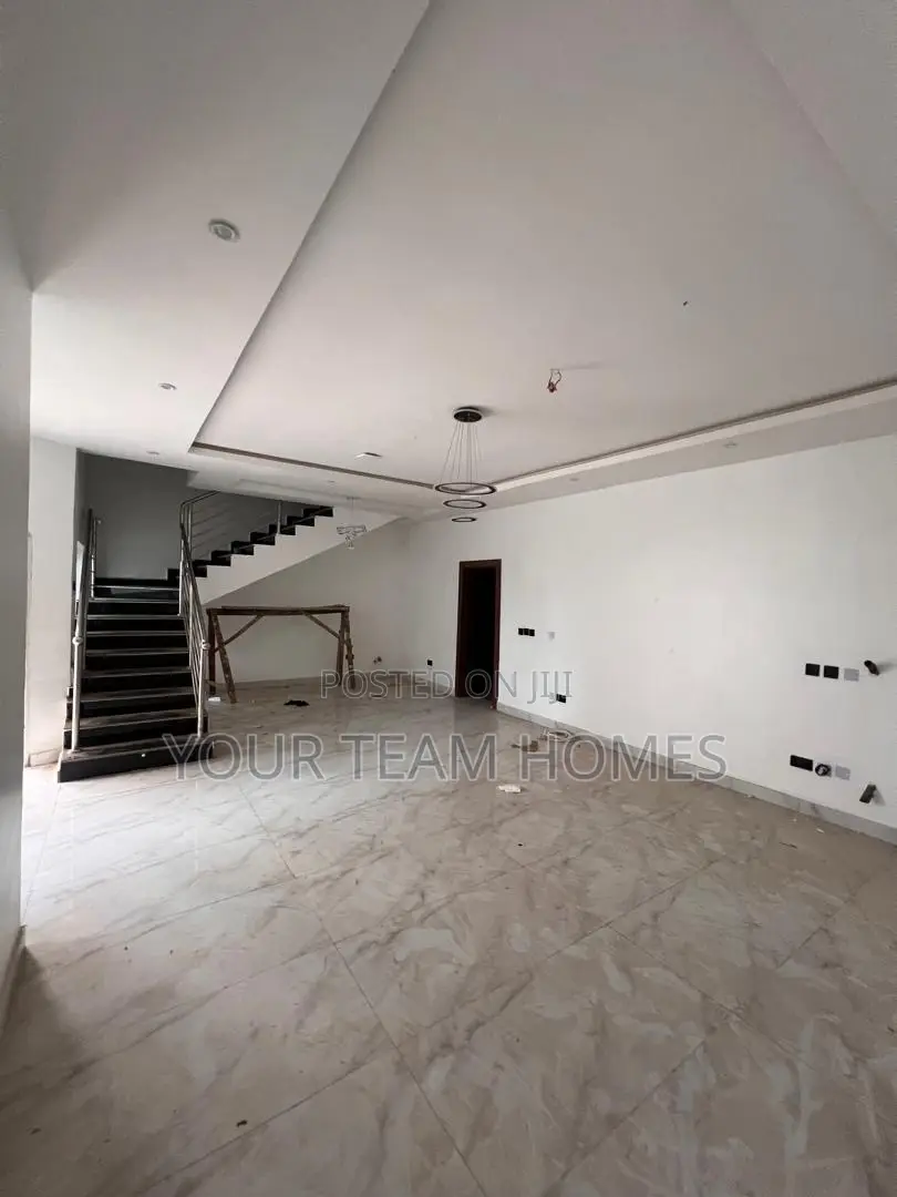 4bdrm Townhouse/Terrace in Asokoro for sale