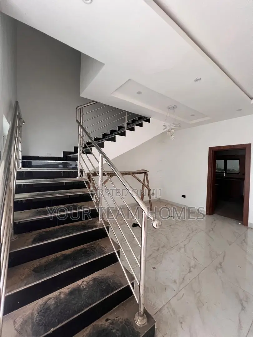 4bdrm Townhouse/Terrace in Asokoro for sale