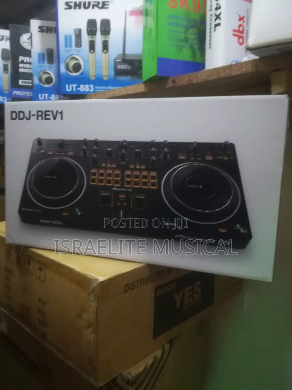Professional Dj-Controller DDJ-Rev-1