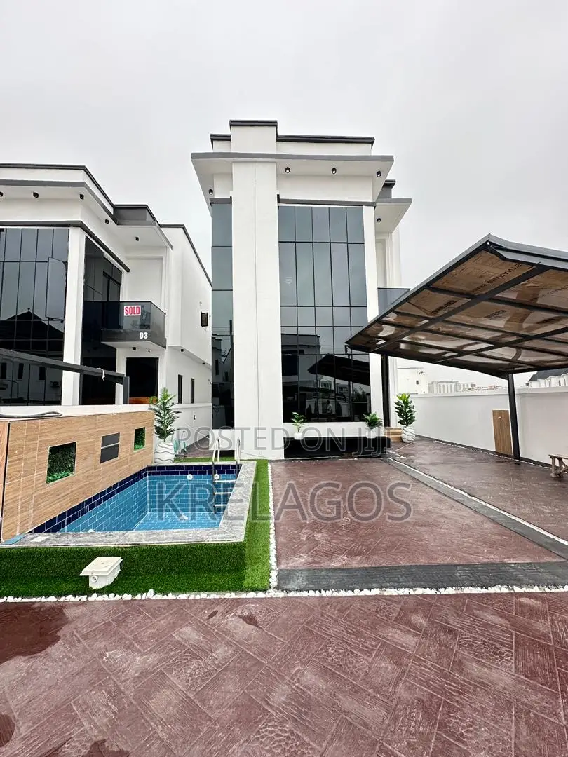 5bdrm Duplex in Orchid, Chevron for sale
