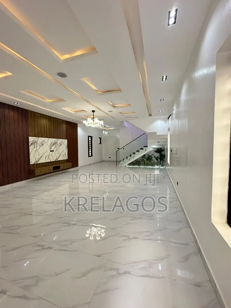 5bdrm Duplex in Orchid, Chevron for sale