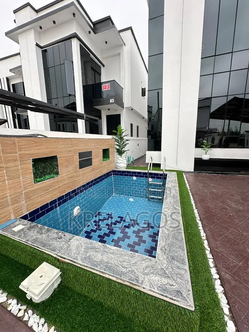 5bdrm Duplex in Orchid, Chevron for sale
