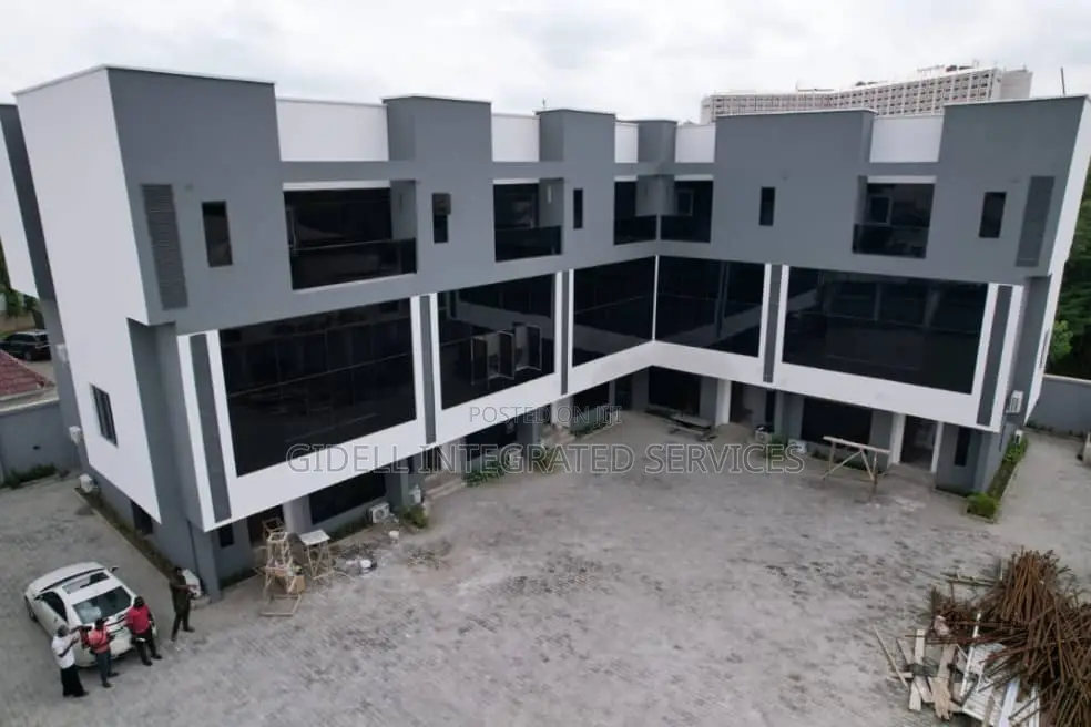 4bdrm Townhouse / Terrace in Wuse 2 for rent