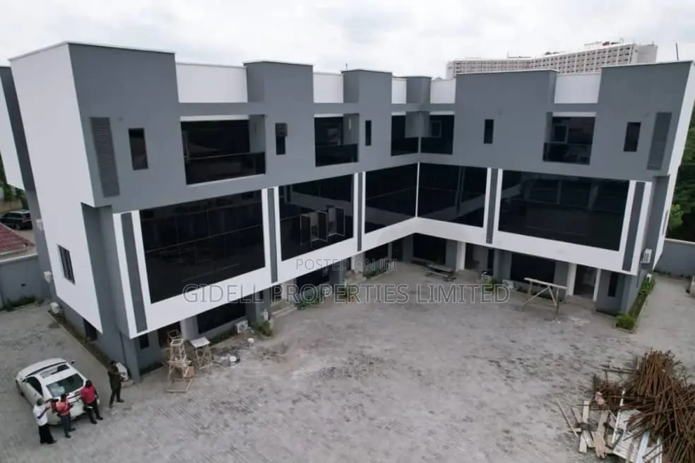 4bdrm Townhouse / Terrace in Wuse 2 for rent