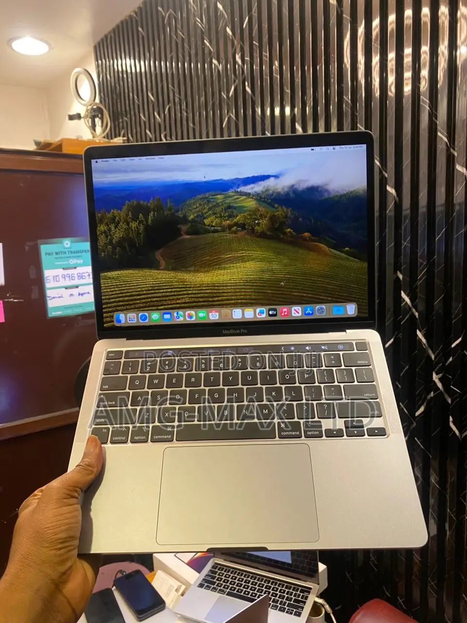 Laptop Apple MacBook Pro 2022 M2 16GB Apple M2 SSD 512GB