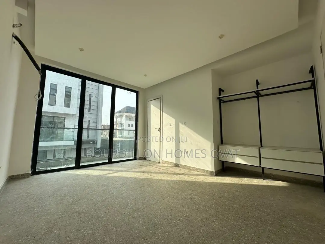 4bdrm Duplex in Ikate for sale