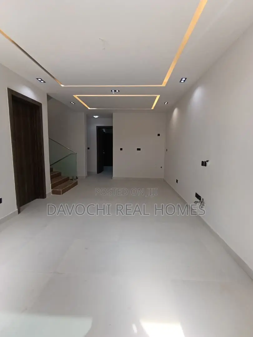 4bdrm Duplex in Freedom Way, Lekki Phase 1 for rent
