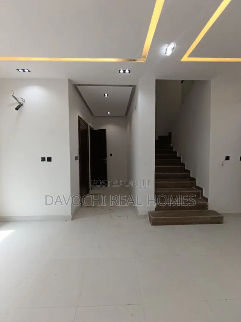 4bdrm Duplex in Freedom Way, Lekki Phase 1 for rent