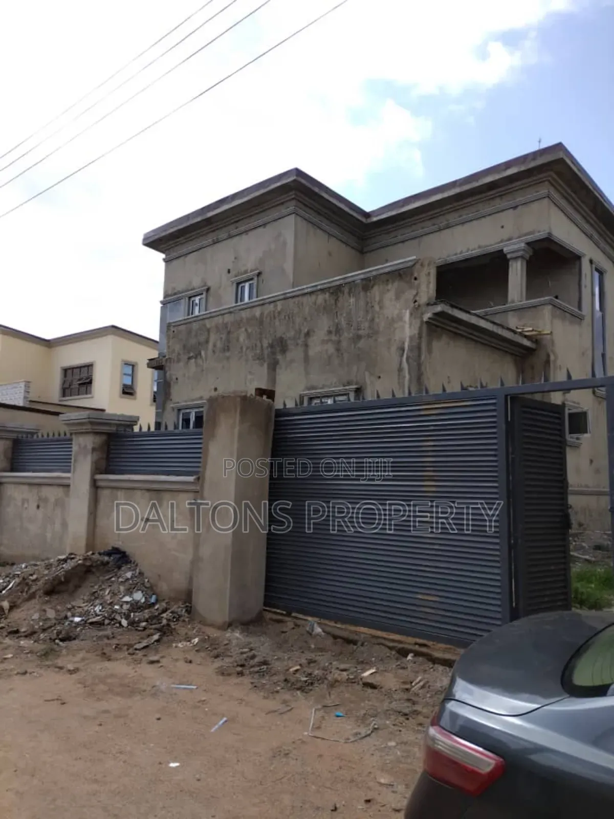 4bdrm Duplex in Lugbe District for sale