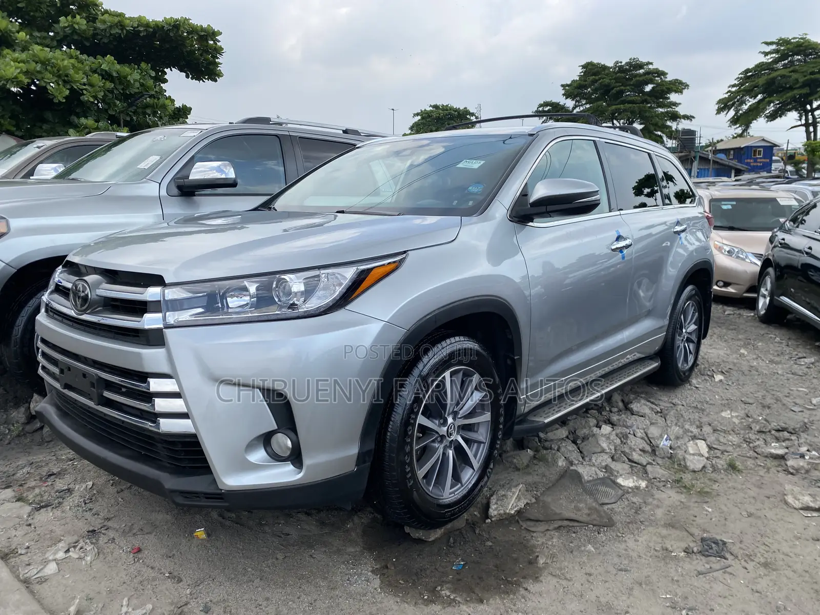 Toyota Highlander XLE 4x4 V6 (3.5L 6cyl 8A) 2018 Silver