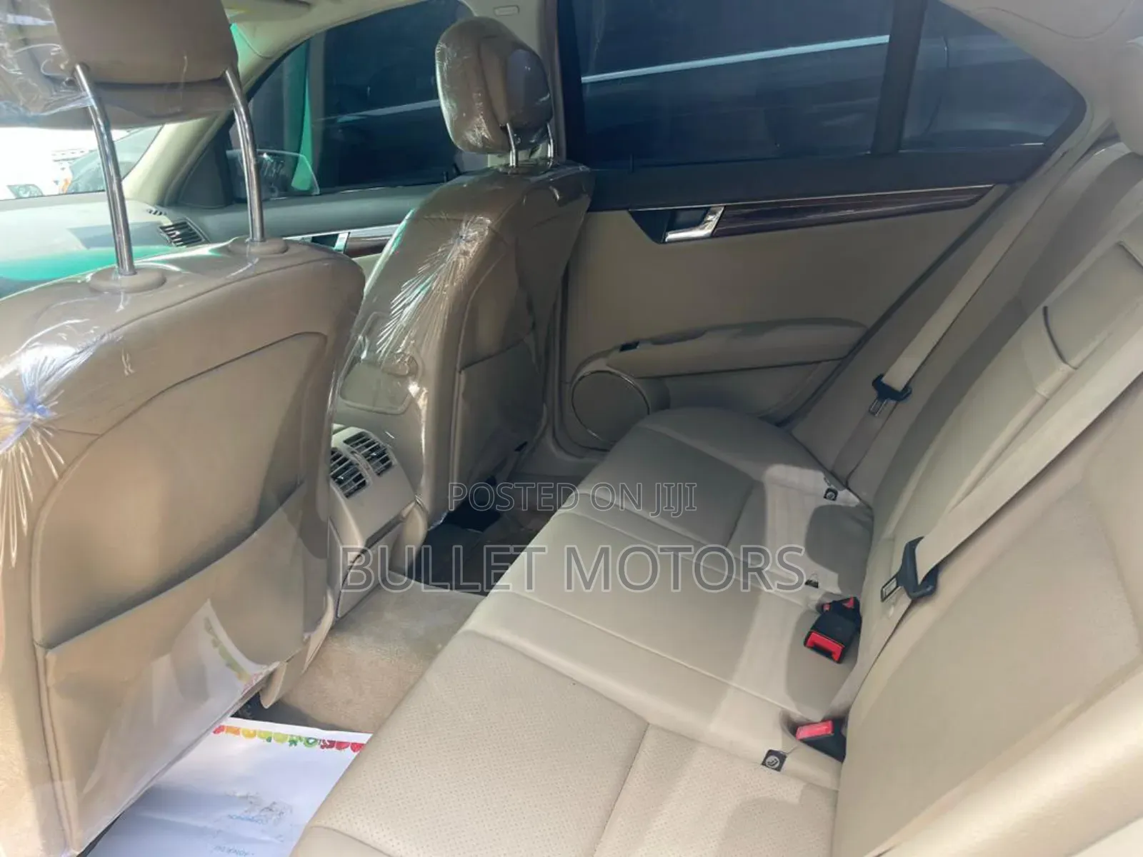 Mercedes-Benz C300 Luxury Sedan RWD (3.0L 6cyl 7A) 2009 White