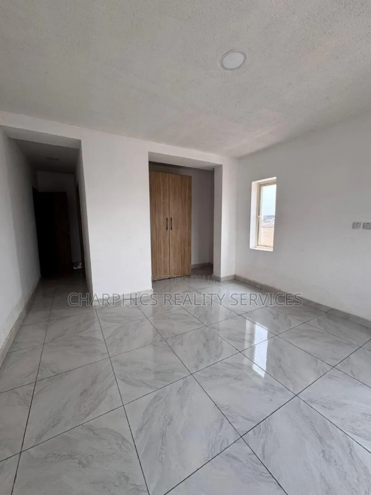 2bdrm Maisonette in Lekki Phase 1 for sale