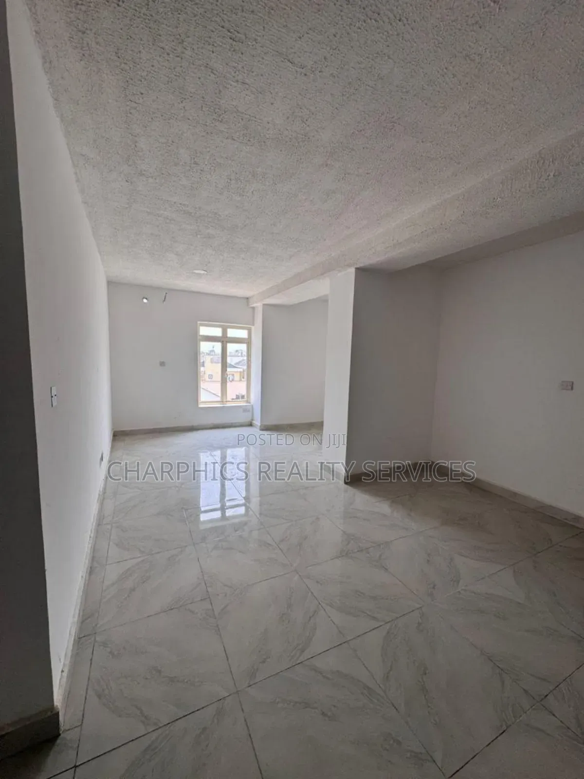 2bdrm Maisonette in Lekki Phase 1 for sale