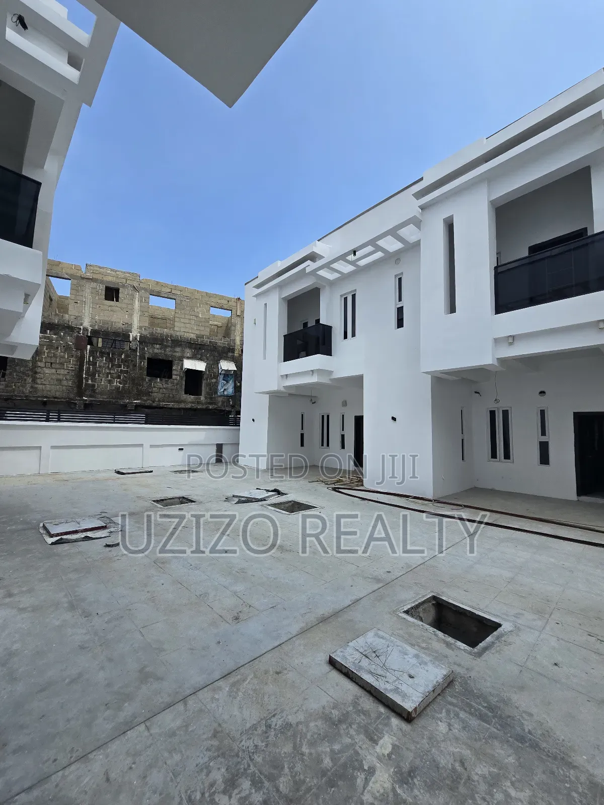 4bdrm Townhouse/Terrace in Sangotedo for Sale