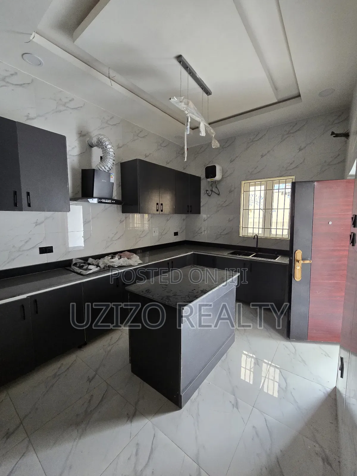 4bdrm Townhouse/Terrace in Sangotedo for Sale