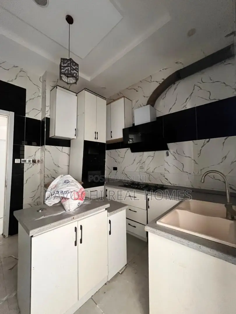 4bdrm Duplex in Ikota for rent