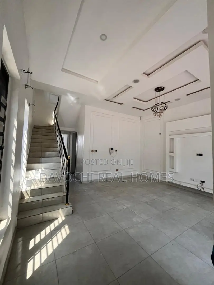 4bdrm Duplex in Ikota for rent