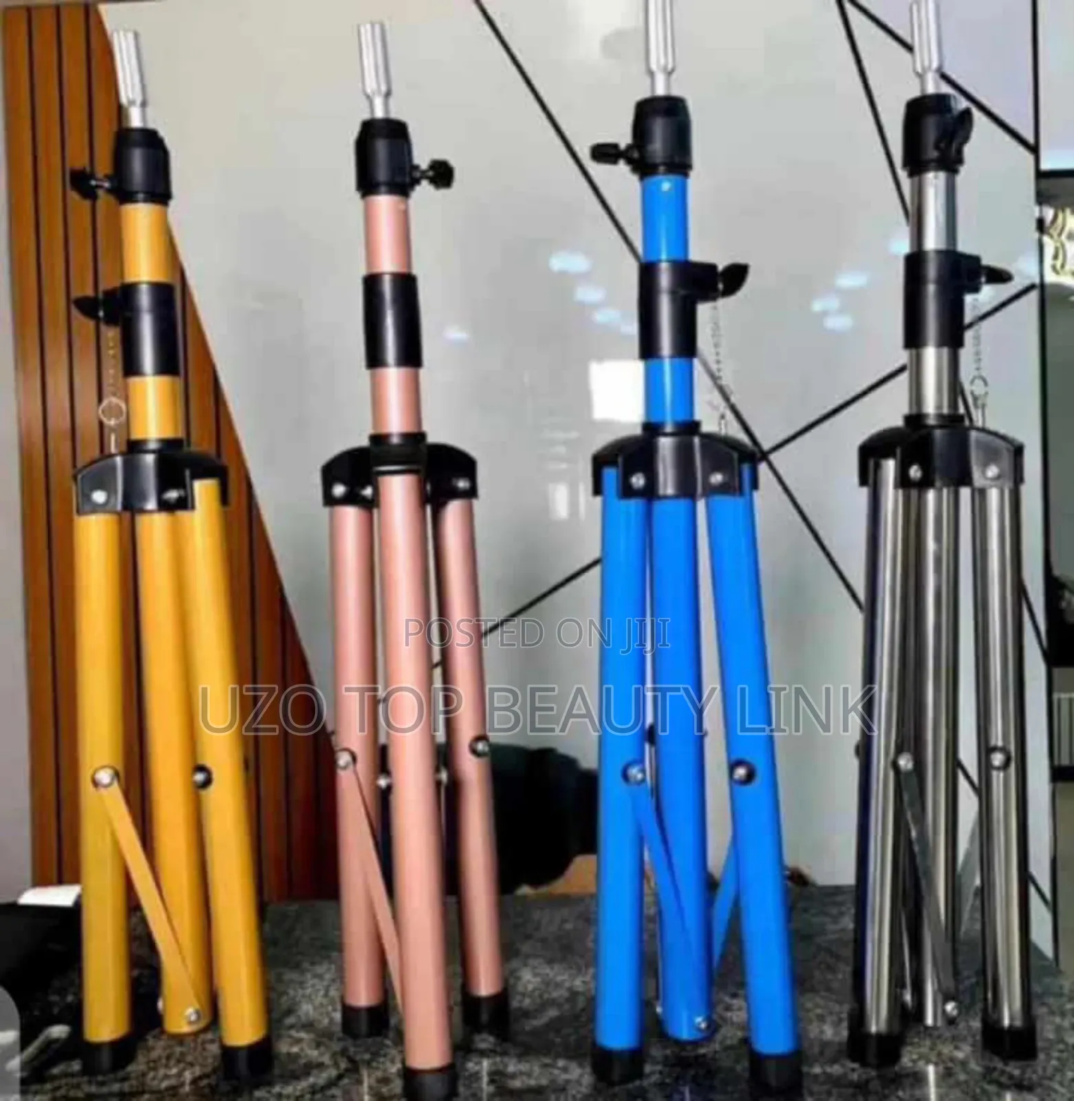 Dommy Stand for Making of Ur Wigs