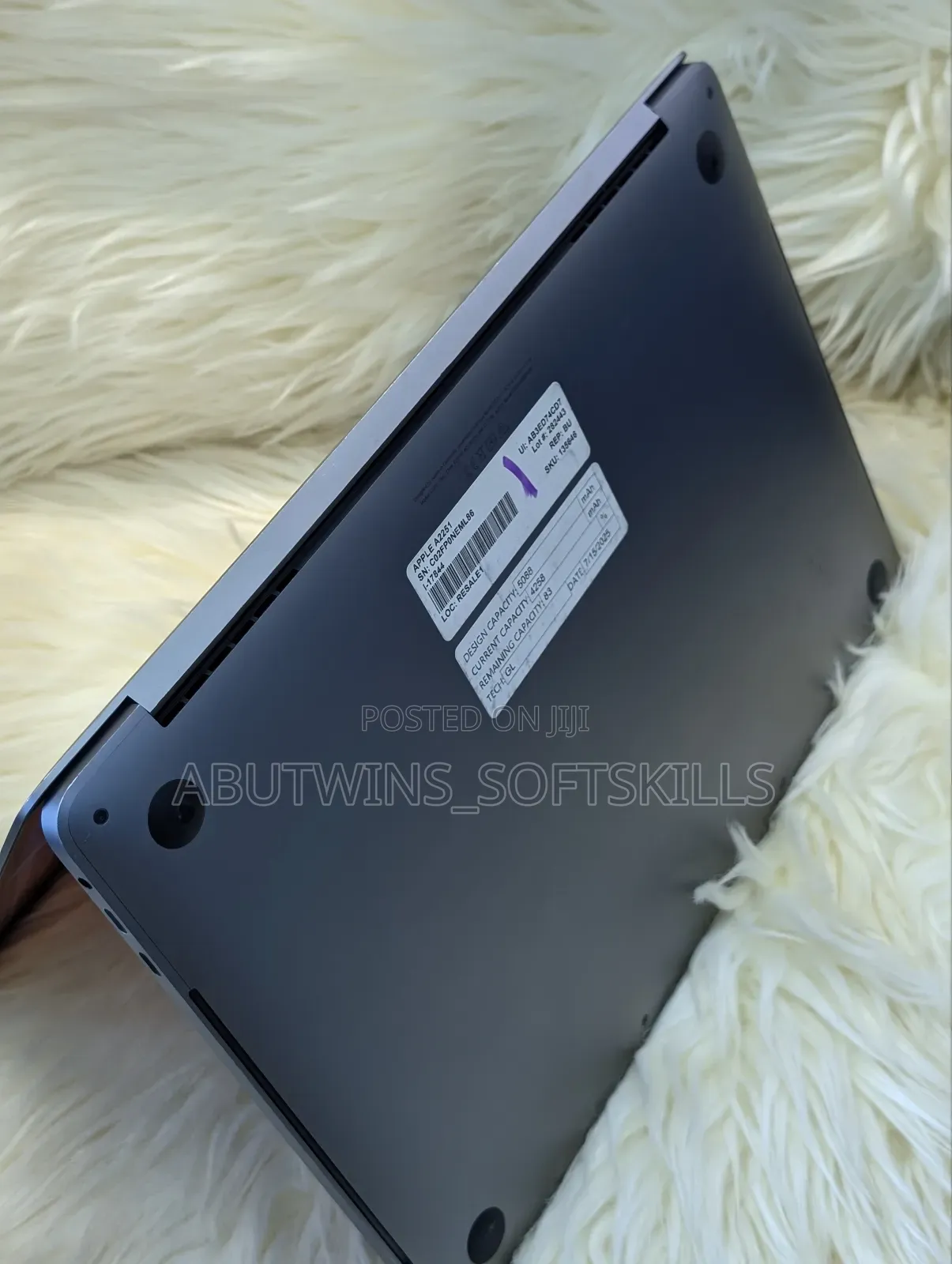Laptop Apple MacBook Pro 2020 16GB Intel Core i7 SSD 1T