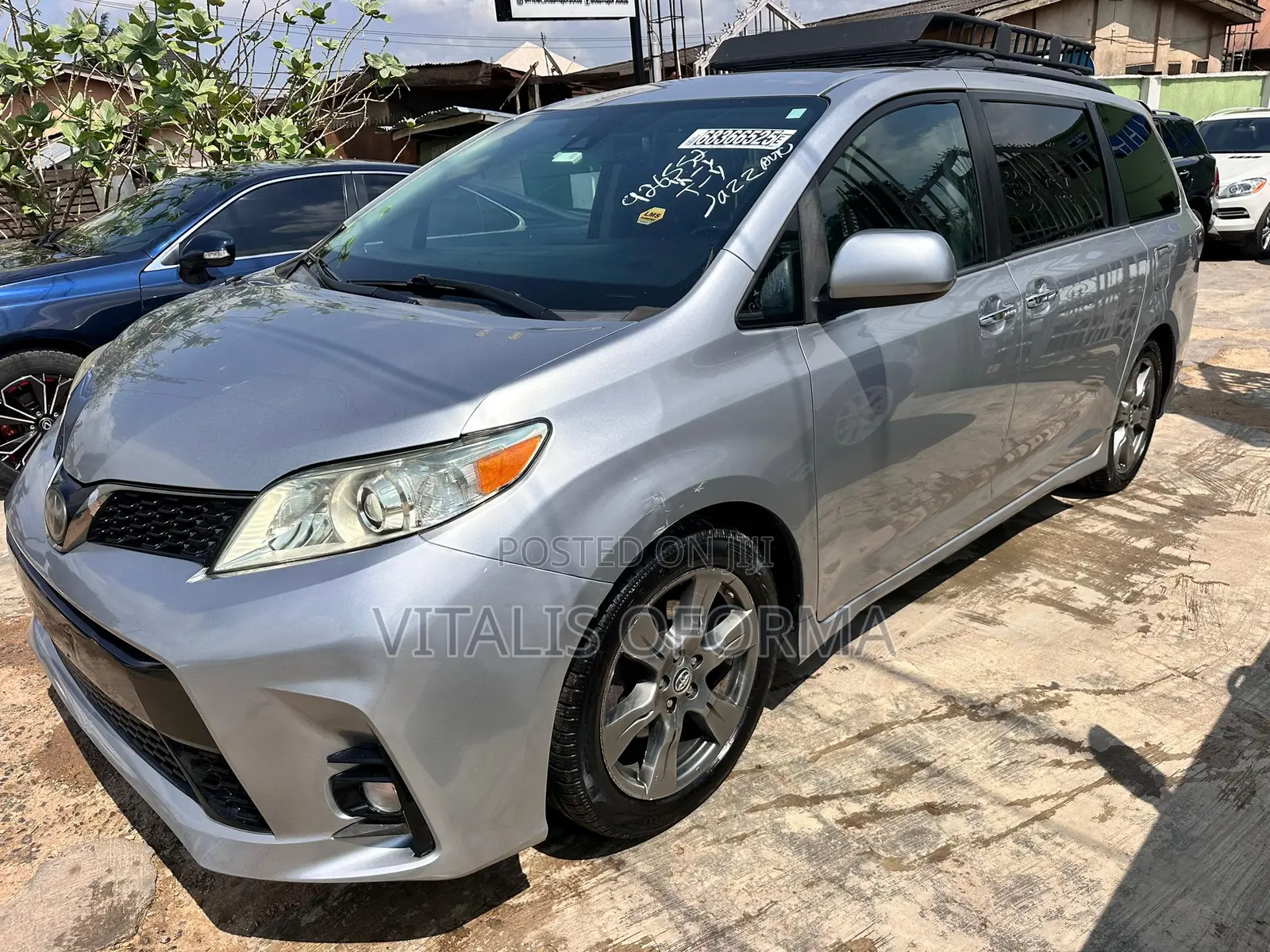 Toyota Sienna SE Premium (3.5L 6cyl 8A) 2018 Silver
