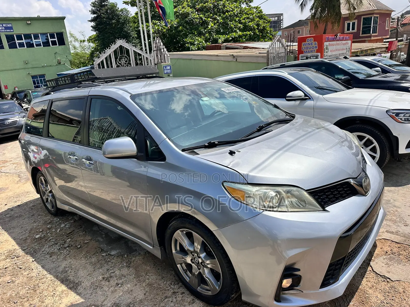 Toyota Sienna SE Premium (3.5L 6cyl 8A) 2018 Silver