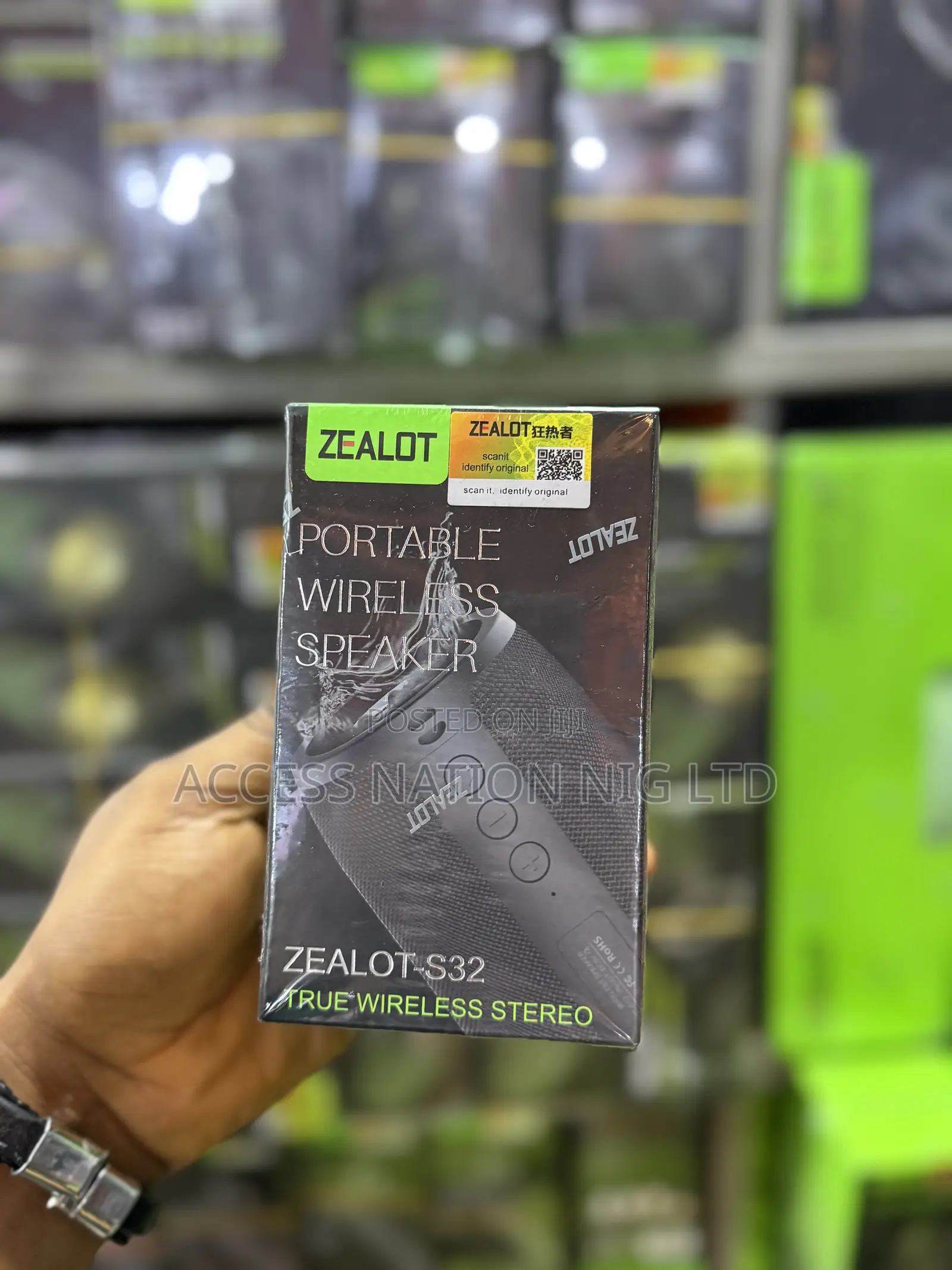 Zealot-s32 Portable Bluetooth Speaker With Tf Card & Aux Support
