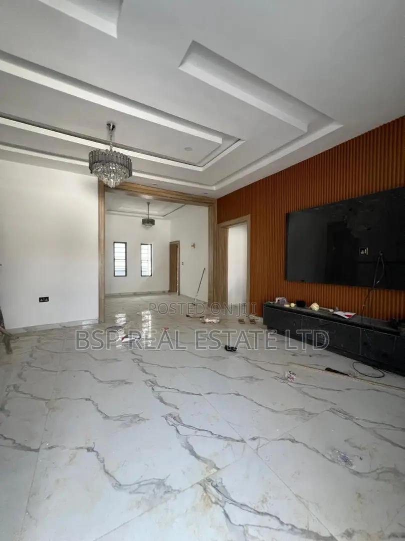 3bdrm Bungalow in Gwarinpa for sale