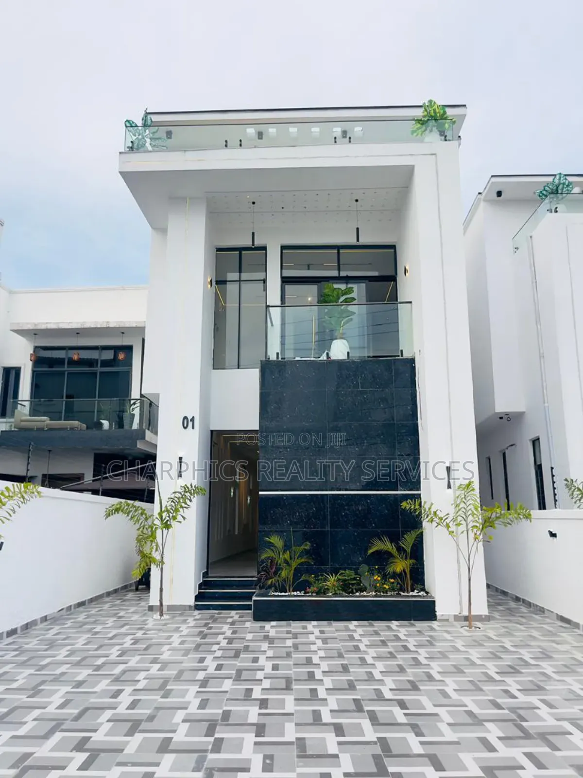 5bdrm Duplex in Lekki Phase 2 for sale