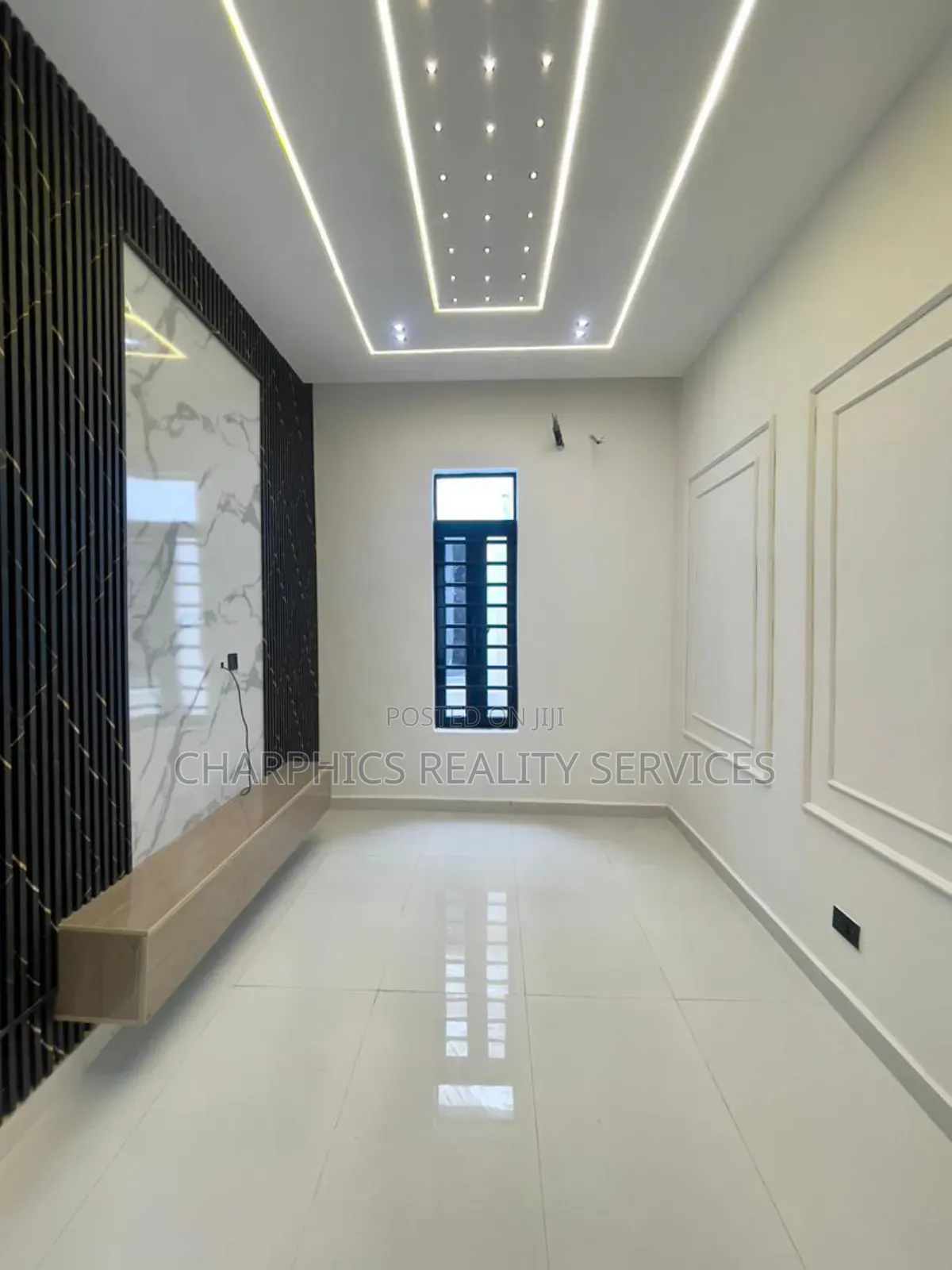 5bdrm Duplex in Lekki Phase 2 for sale