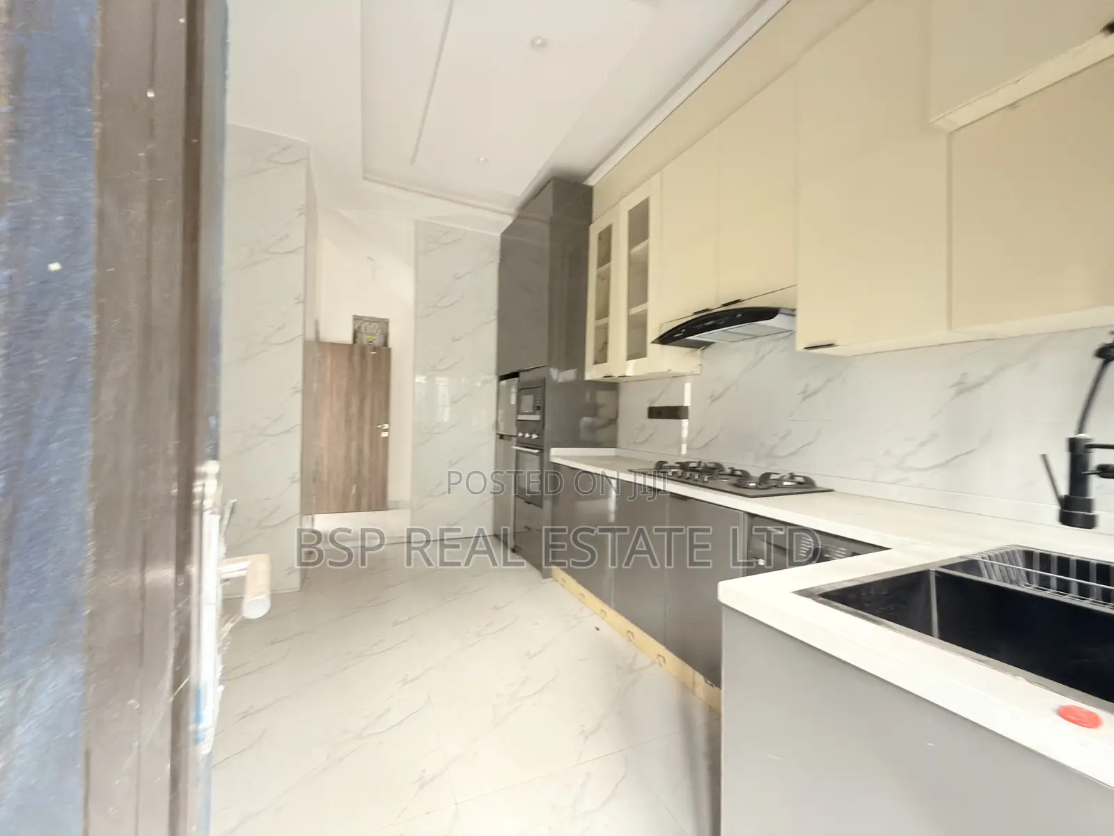 4bdrm Townhouse/Terrace in Galadimawa for sale