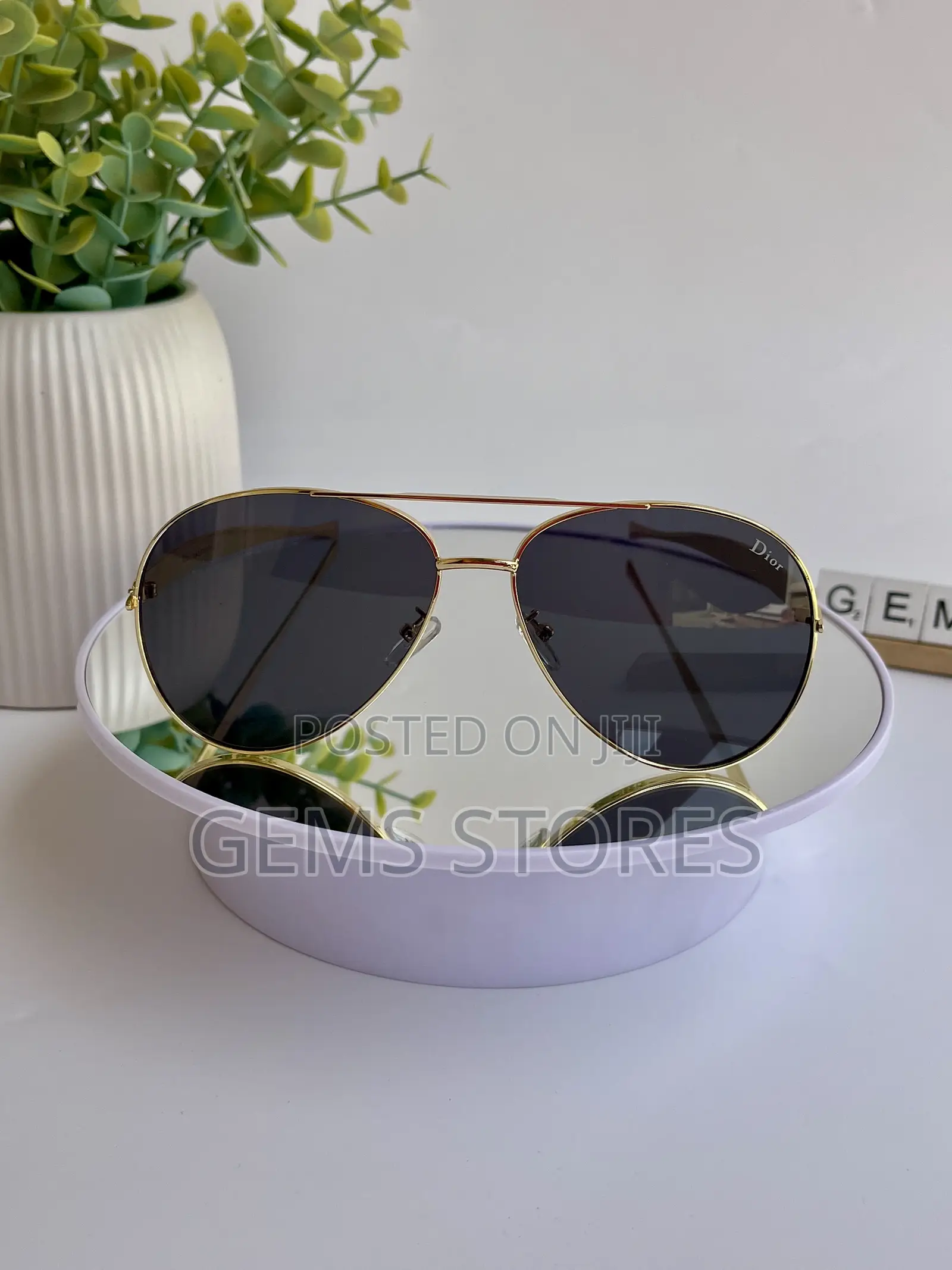 Luxurious Dior Style Aviator Sunglasses (Gold Frame)