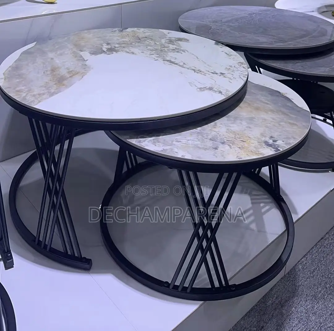 1+1 Stand Out Center Table