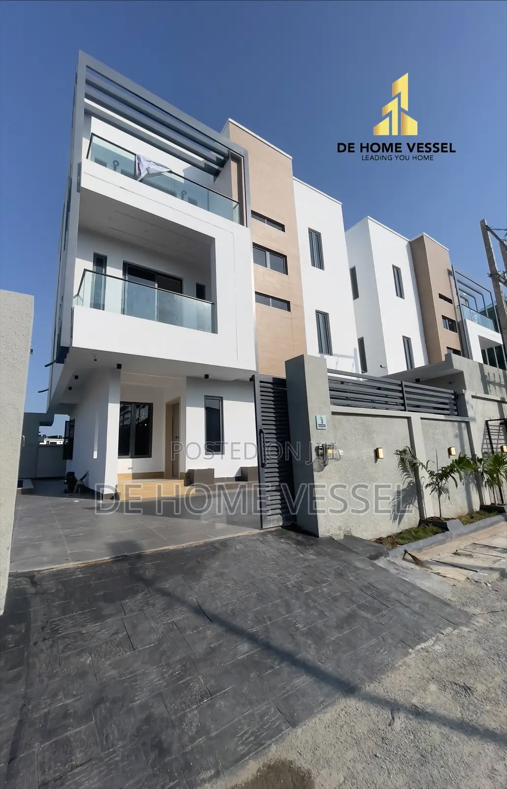 5bdrm Duplex in Lekki Phase 1 for sale
