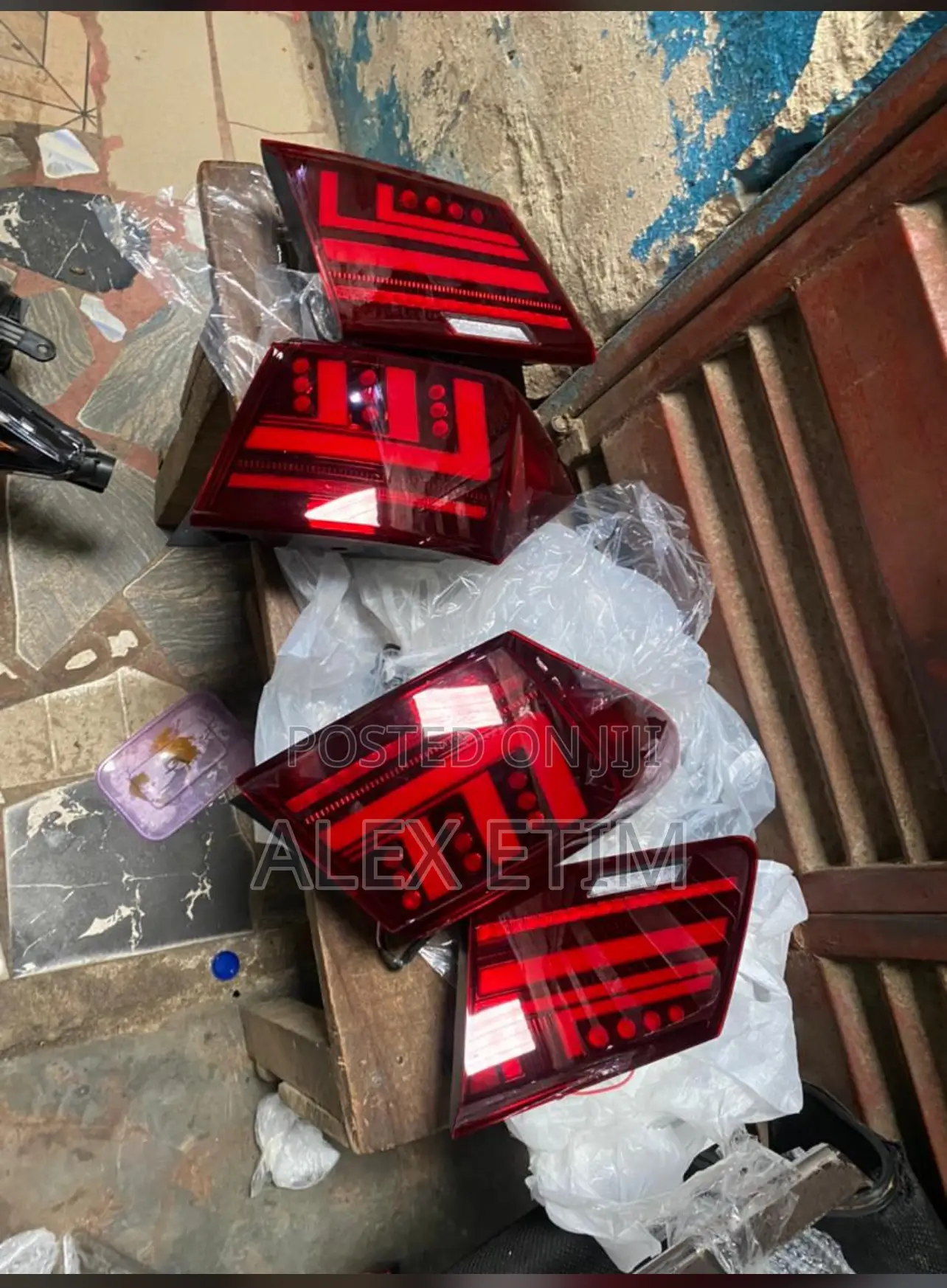 Back Light Es350 Red Available as Seen