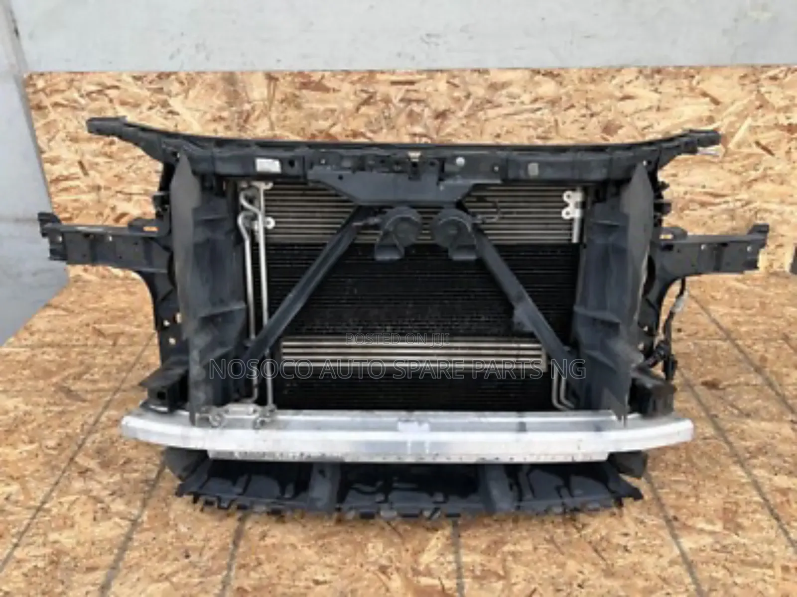 Complete Front Radiator Support Audi Q7 2013