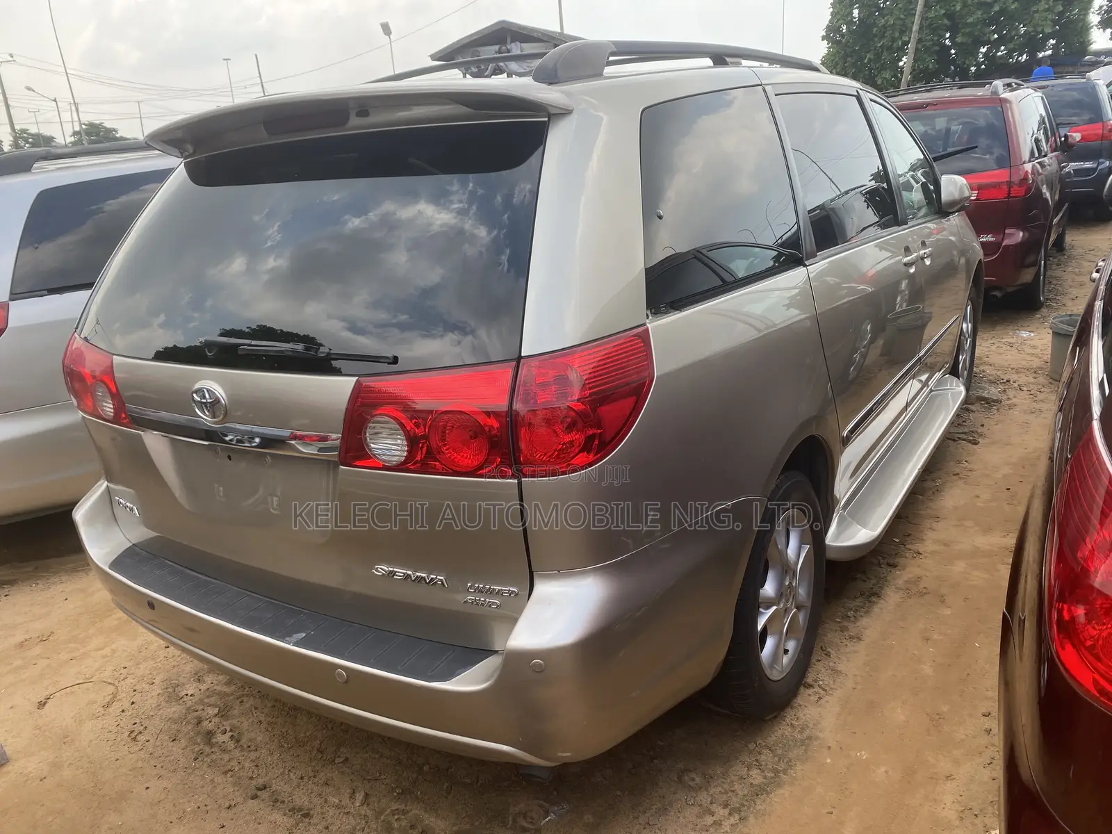Toyota Sienna XLE Limited AWD 2006 Gold