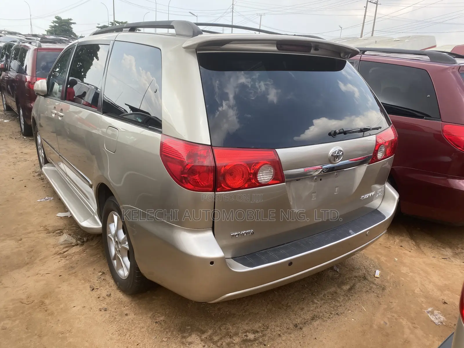 Toyota Sienna XLE Limited AWD 2006 Gold