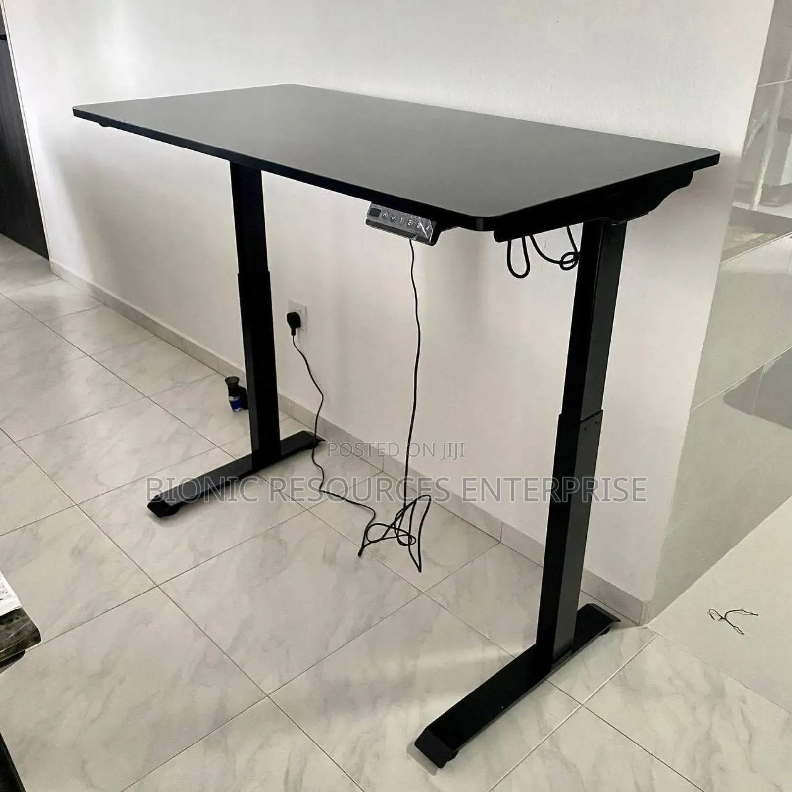 Adjustable Computer Table
1.2 Meter
