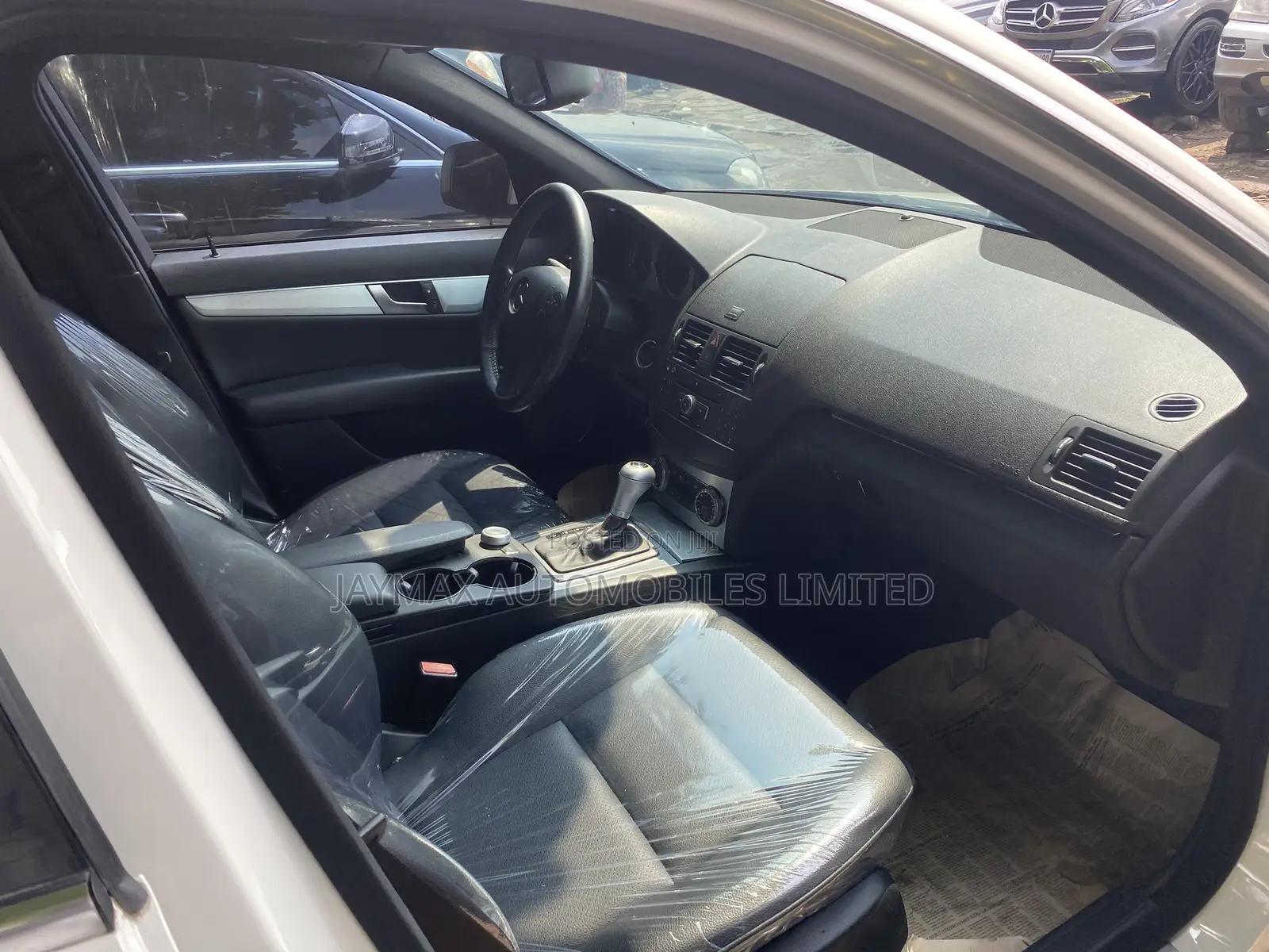 Mercedes-Benz C300 Luxury 4Matic Sedan AWD (3.0L 6cyl 7A) 2011 White