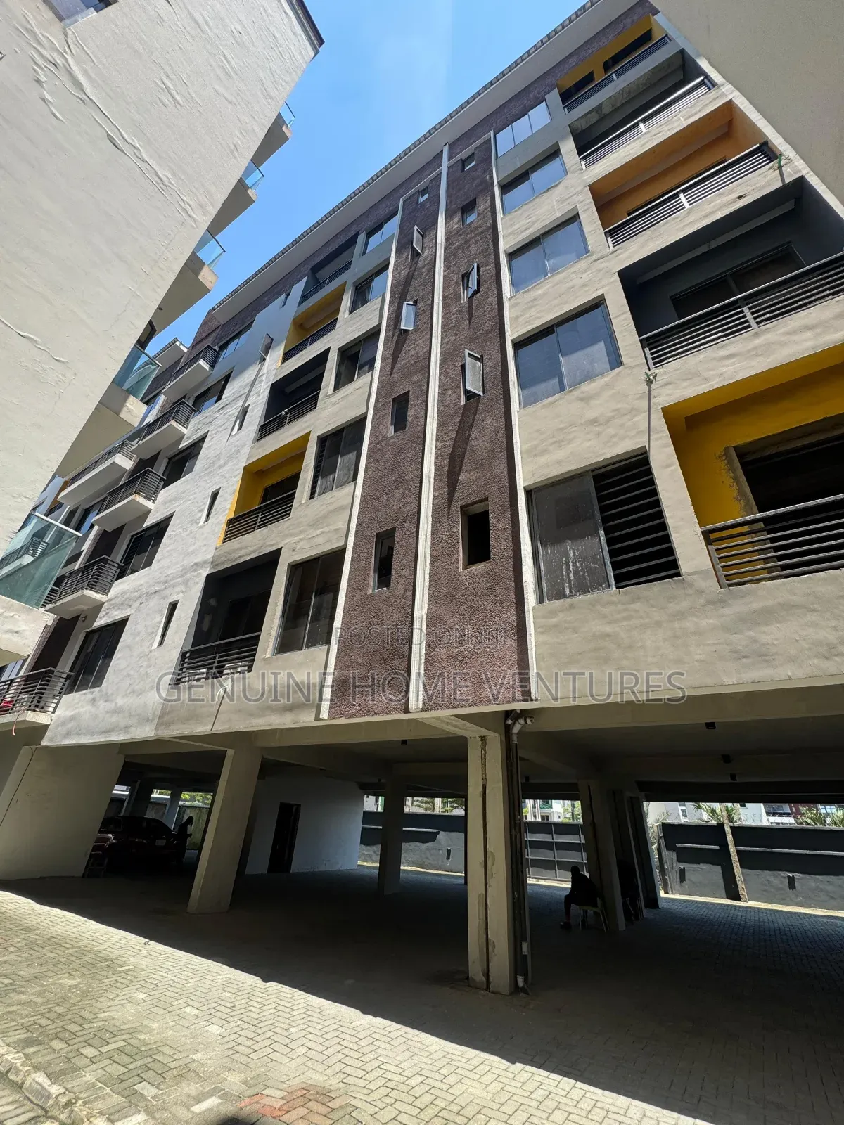 3bdrm Maisonette in Lekki Phase One for sale