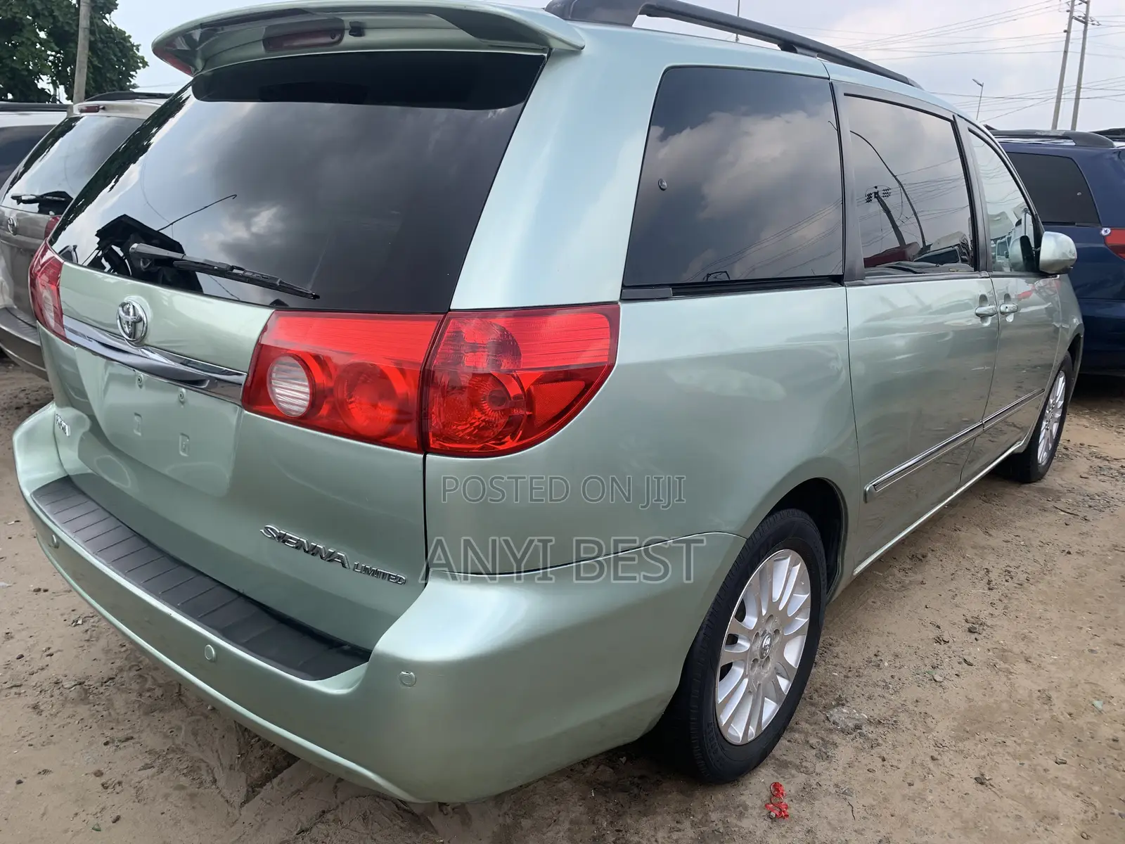 Toyota Sienna 2009 Green