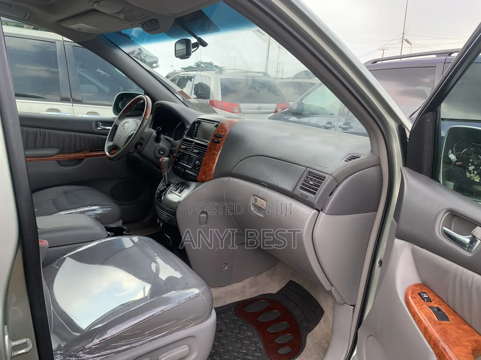 Toyota Sienna 2009 Green