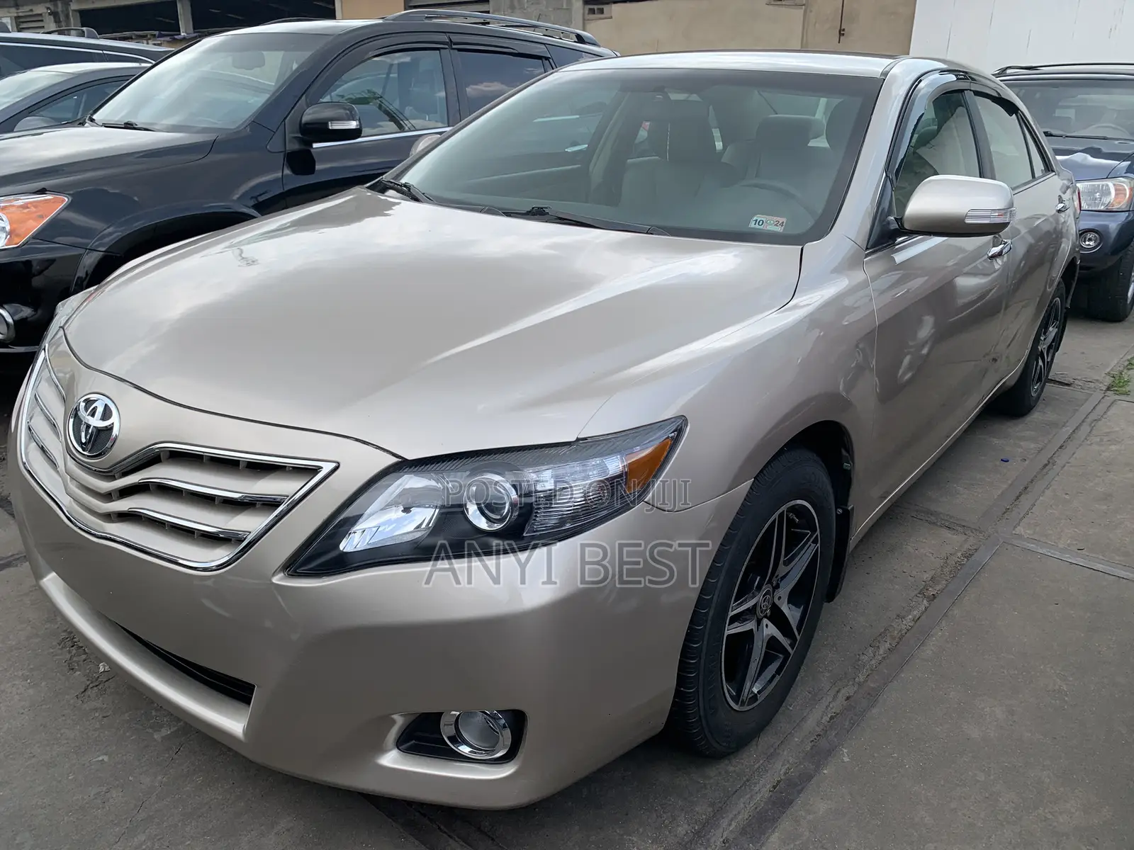 Toyota Camry 2010 Gold