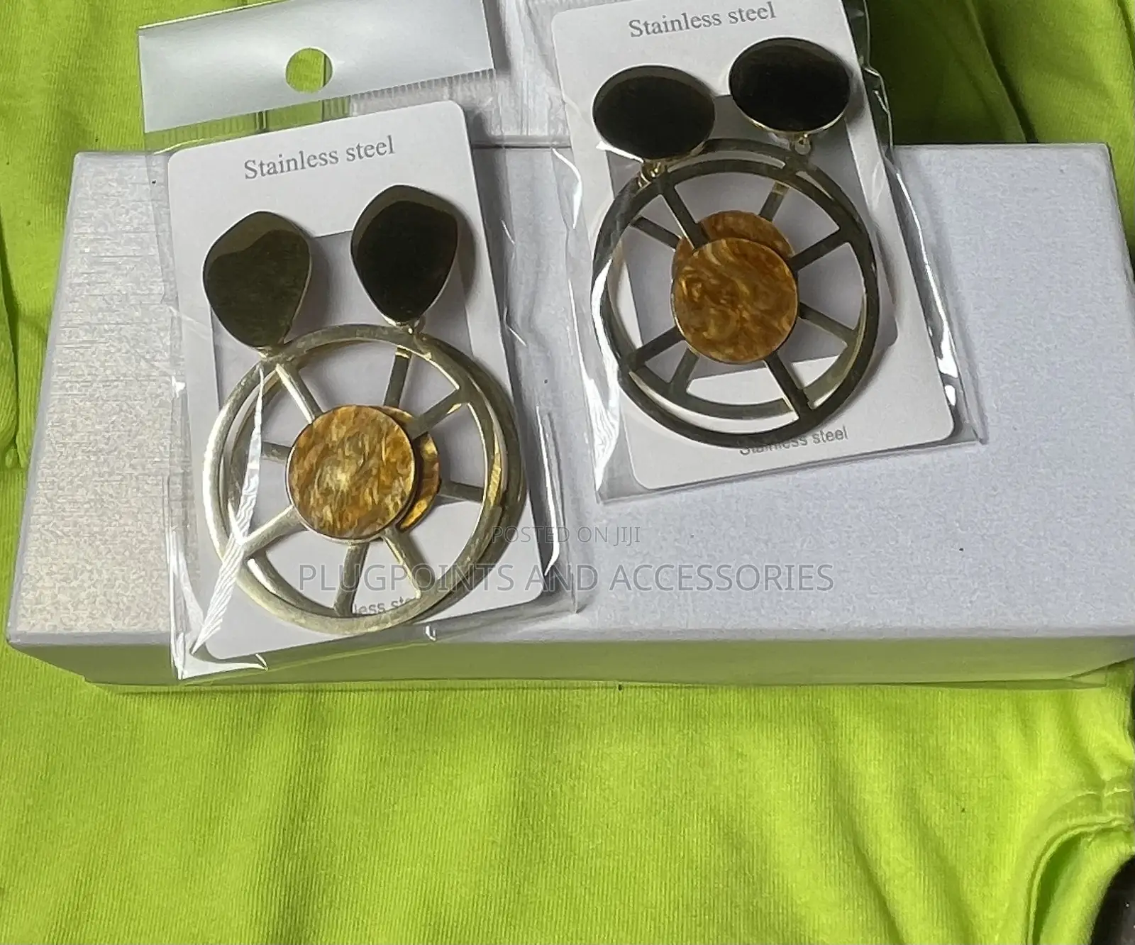 One Pair Endless Compliments Earrings