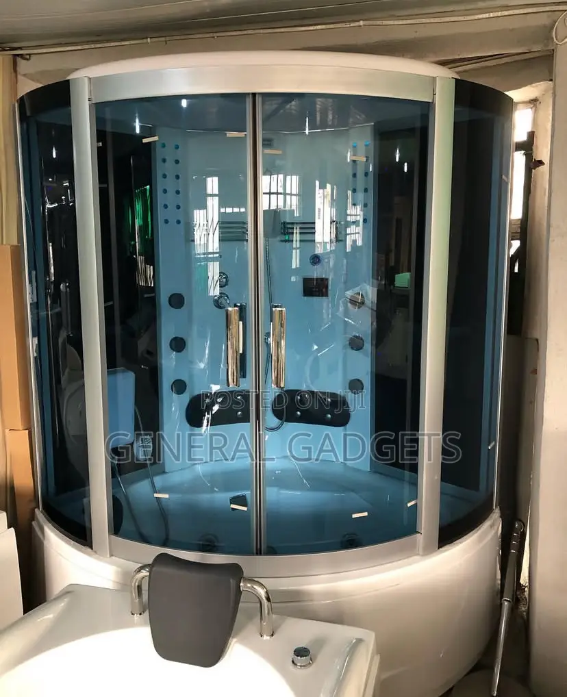 Executive Steam Jacuzzi 150cm X 150cm