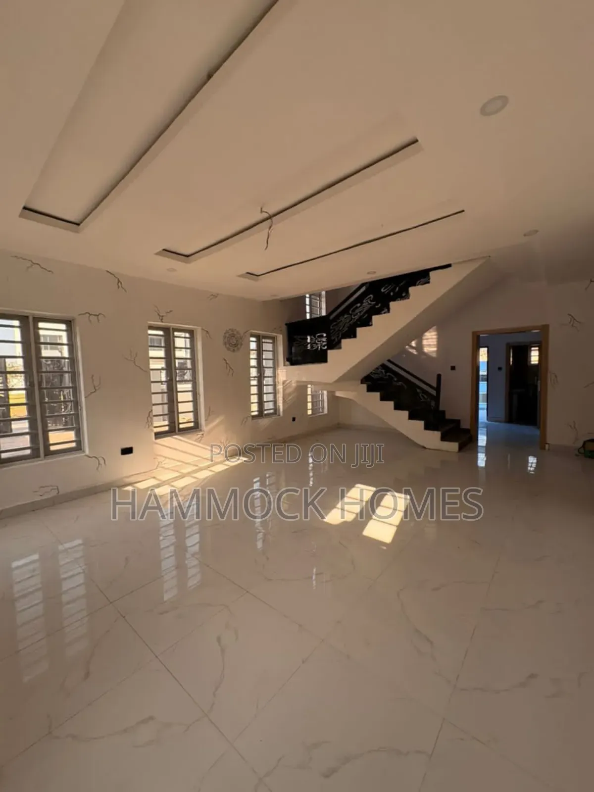 6bdrm Duplex in Airforce Estate, Akobo for sale