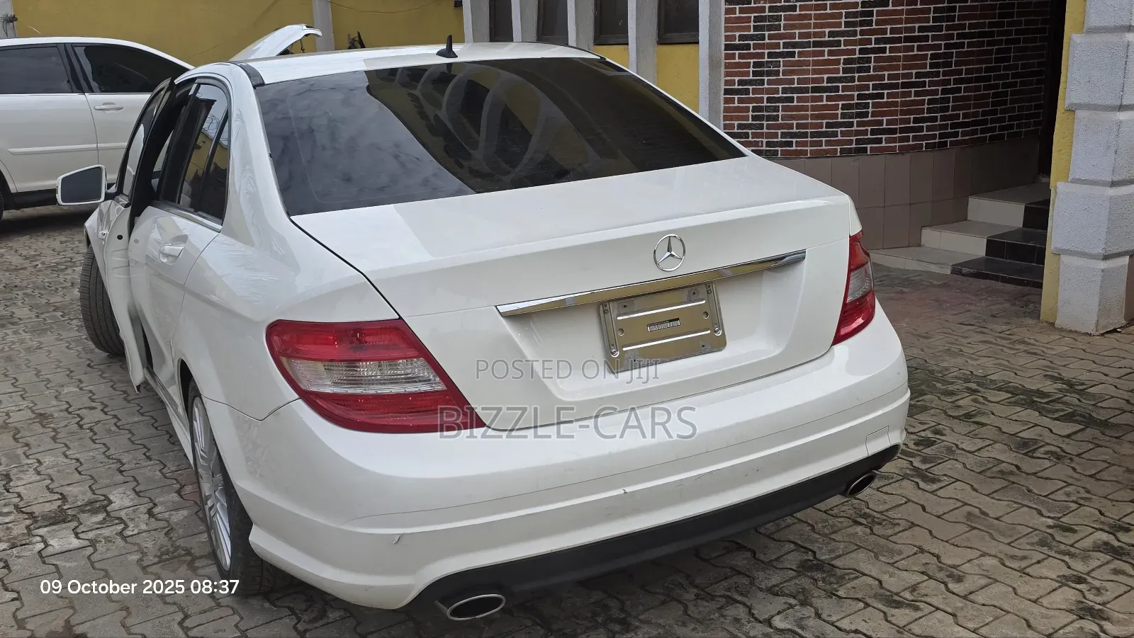 Mercedes-Benz C300 Sport 4Matic Sedan AWD (3.0L 6cyl 7A) 2010 White