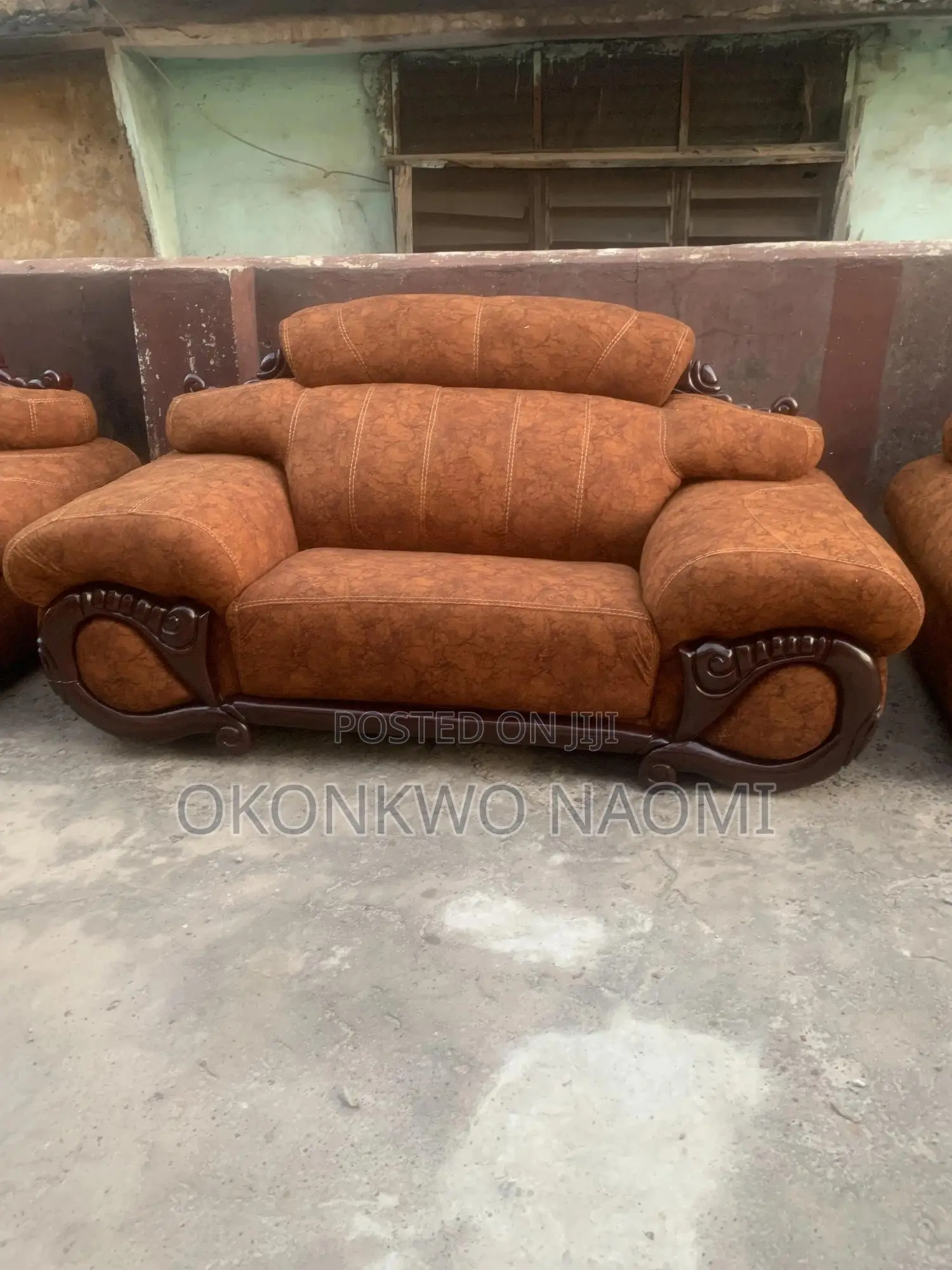 Luxury Cushion Chair