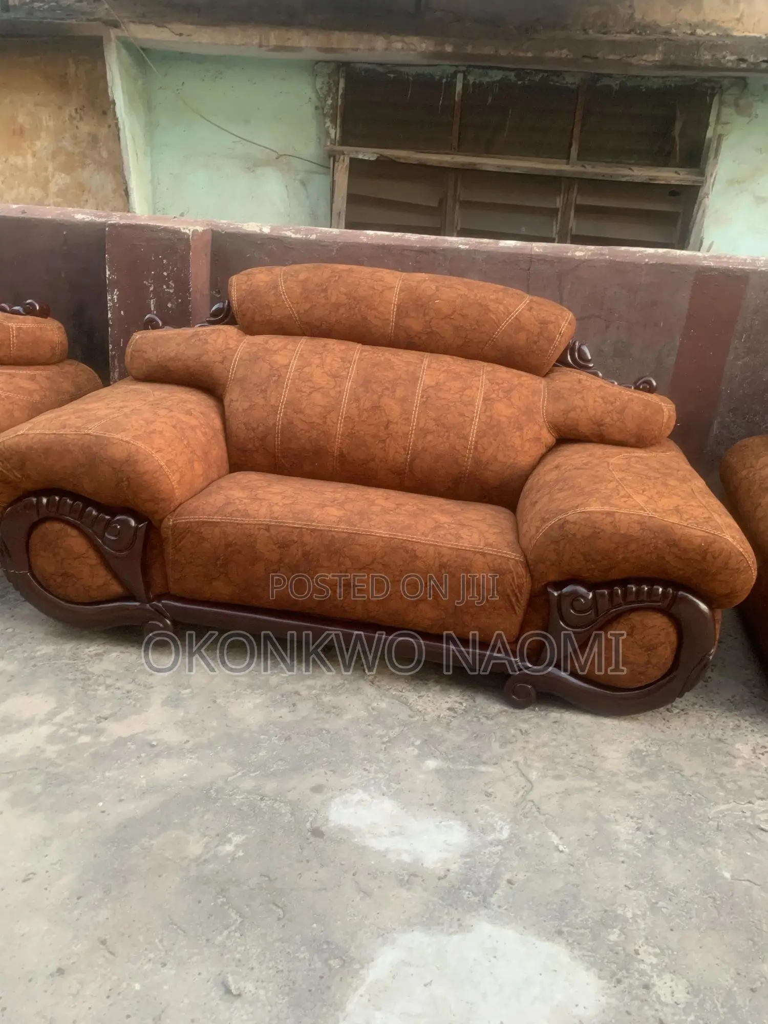 Luxury Cushion Chair